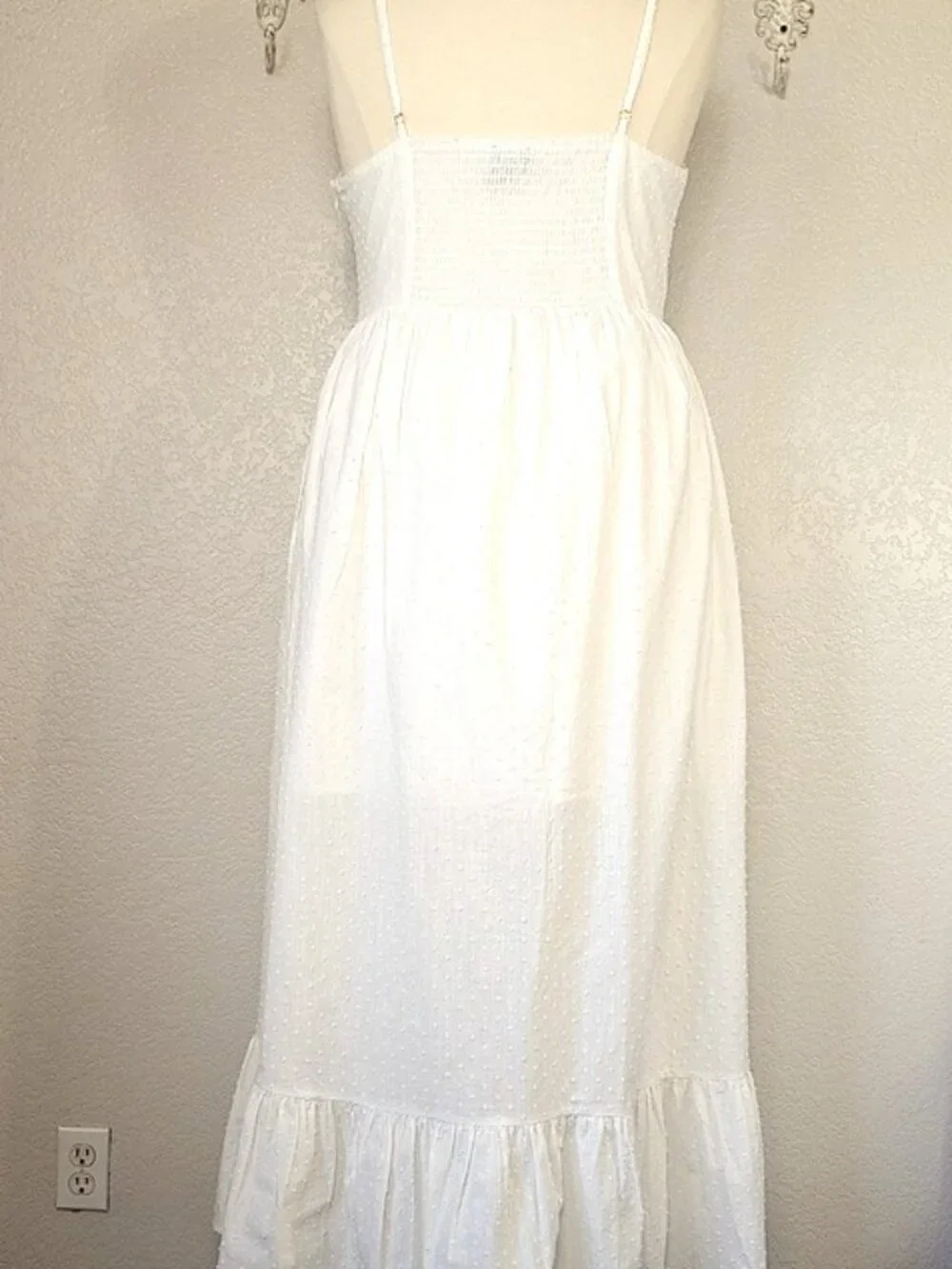 Forever 21 Maxi Sundress 3X Cotton White Swiss Dot Tiered Smocked Back Lined🌻 - Picture 3 of 5